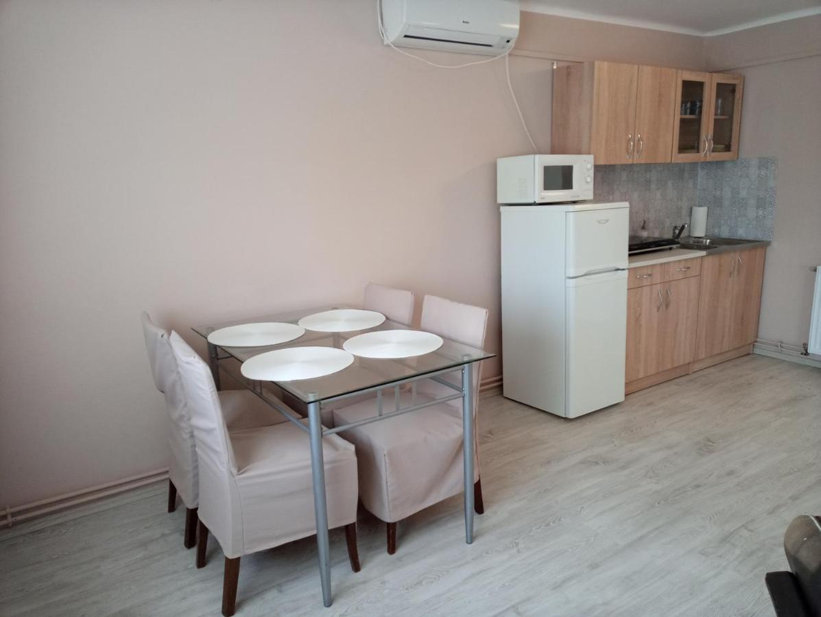 Stardust apartman Pecs Bagian luar foto