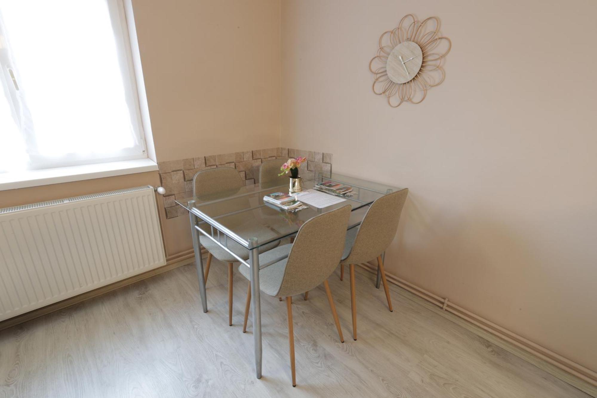 Stardust apartman Pecs Bagian luar foto