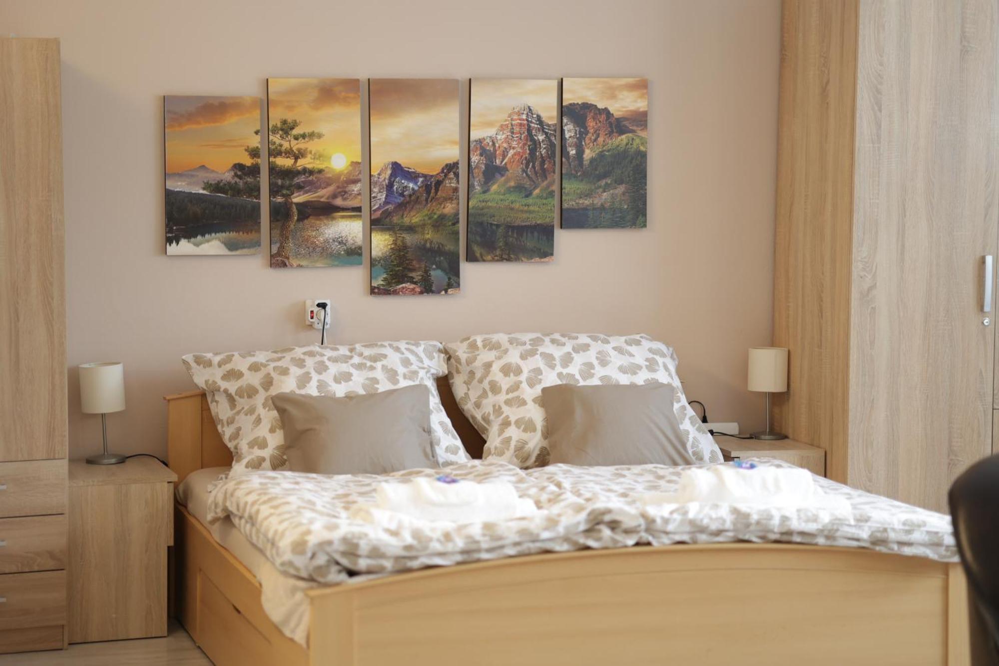 Stardust apartman Pecs Bagian luar foto